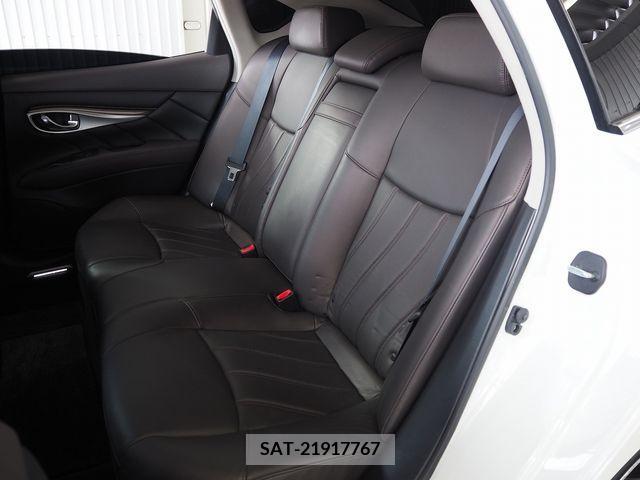 Nissan FUGA 2017-08 324494-9
