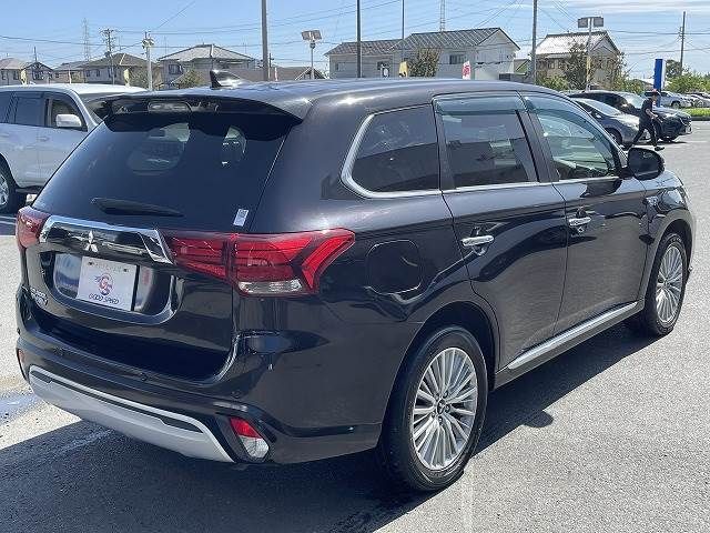 Mitsubishi OUTLANDER PHEV 2018-10 11799-13