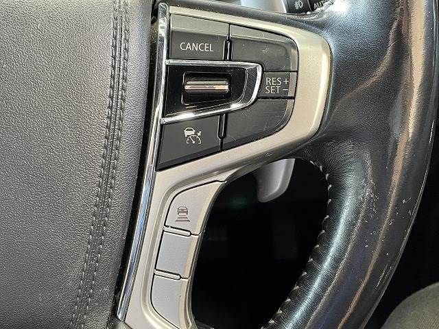 Mitsubishi OUTLANDER PHEV 2018-10 11799-6