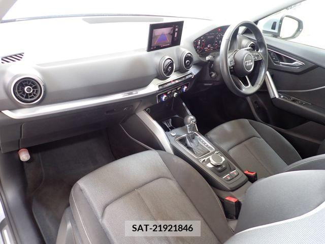 Audi Q2 2017-11 317995-8