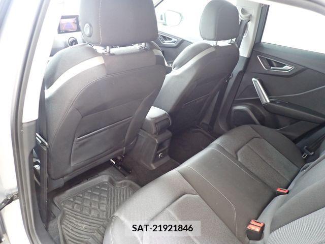 Audi Q2 2017-11 317995-11