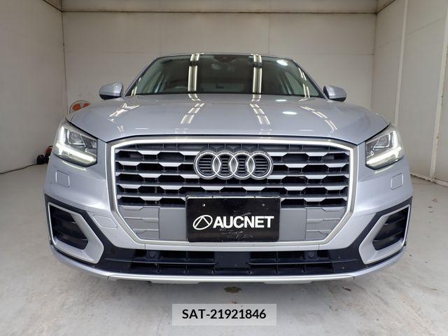 Audi Q2 2017-11 317995-3