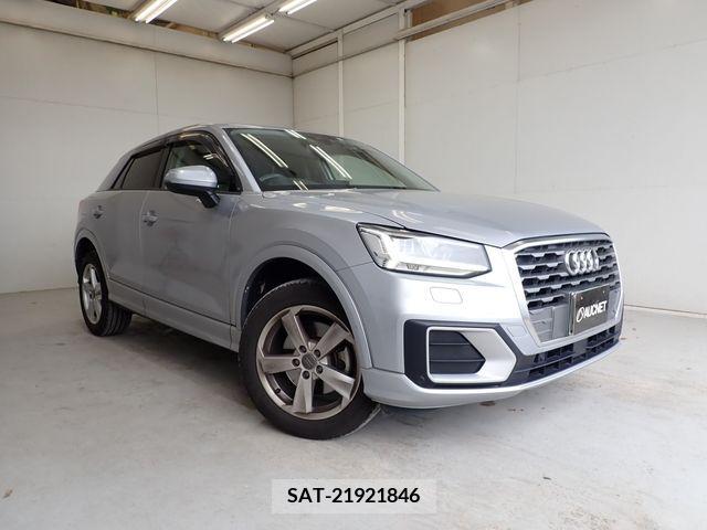Audi Q2 2017-11 317995-0