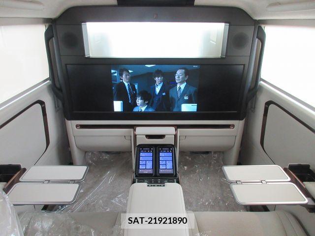 Lexus LM 2024-05 316245-14
