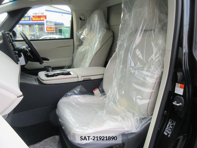 Lexus LM 2024-05 316245-11