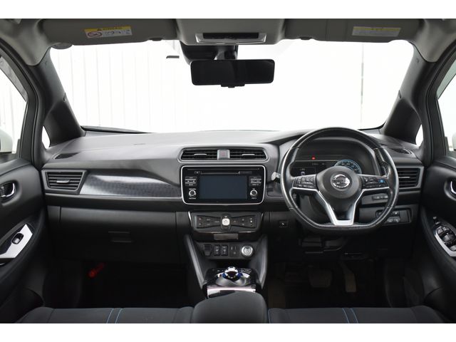 Nissan LEAF 2019-02 13998-2