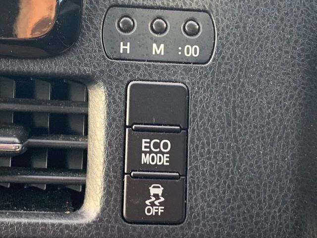 Toyota NOAH 2016-09 193499-21