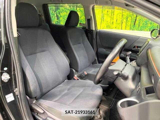 Toyota SIENTA 2015-09 240375-7