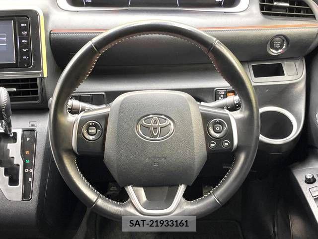 Toyota SIENTA 2015-09 240375-11