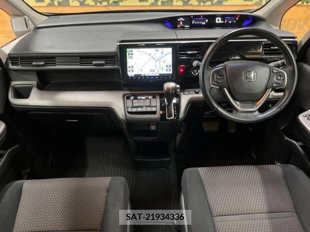 Honda STEP WGN 2015-09 368859-1