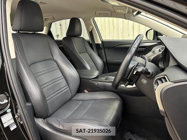 Lexus NX 2015-08 210327-8