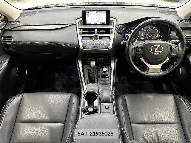 Lexus NX 2015-08 210327-1