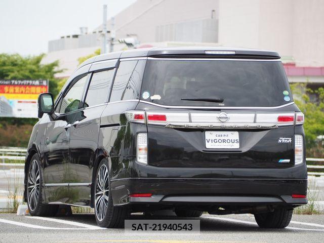 Nissan ELGRAND 2013-09 268449-2