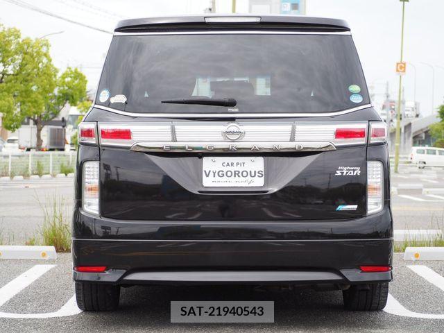 Nissan ELGRAND 2013-09 268449-11