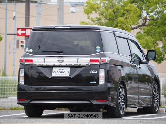Nissan ELGRAND 2013-09 268449-12