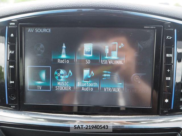 Nissan ELGRAND 2013-09 268449-14