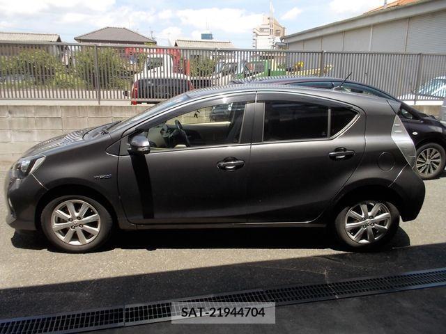 Toyota AQUA 2014-02 344693-5