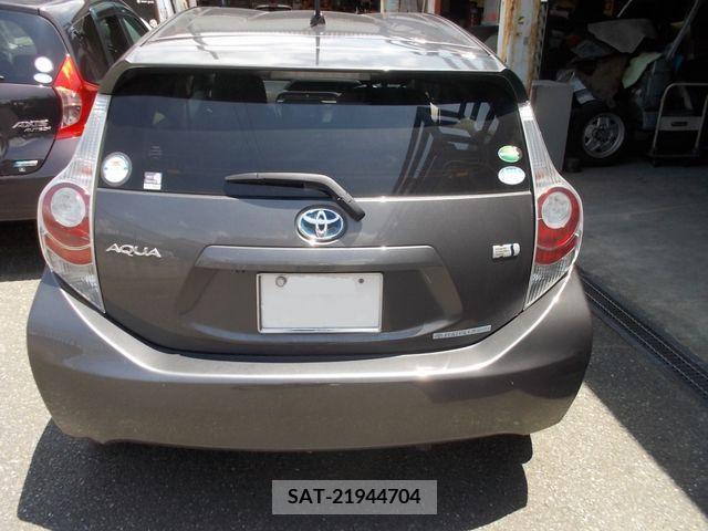 Toyota AQUA 2014-02 344693-3