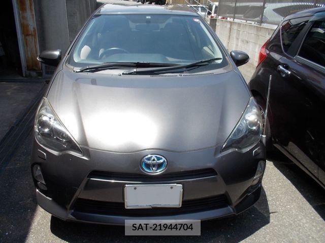 Toyota AQUA 2014-02 344693-7