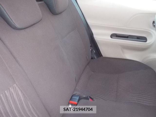 Toyota AQUA 2014-02 344693-17