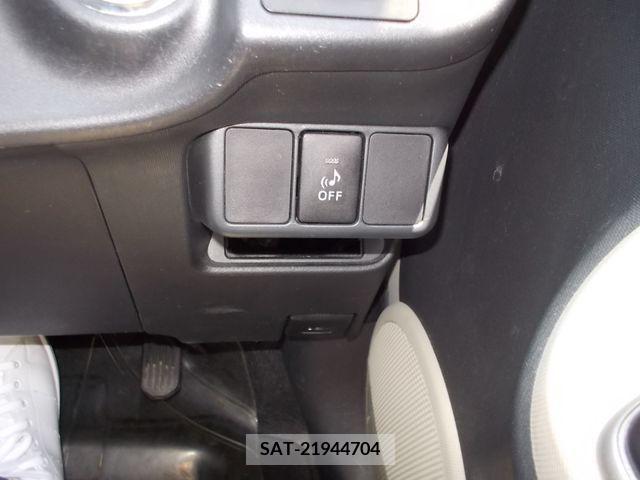 Toyota AQUA 2014-02 344693-15