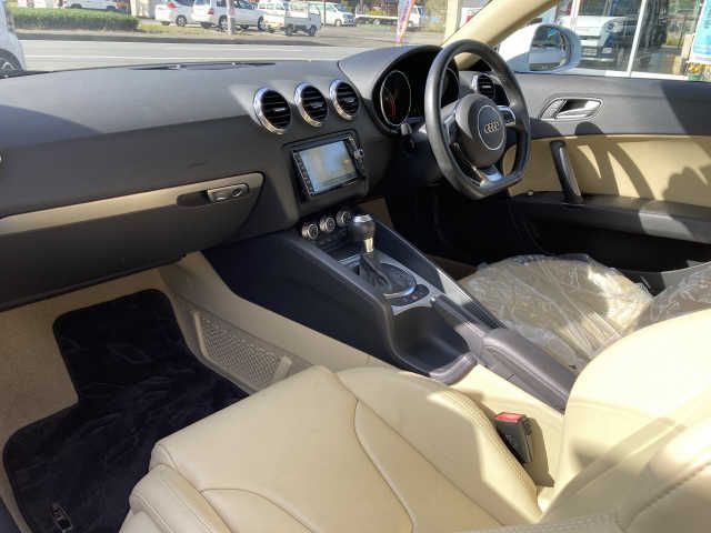 Audi TT 2014-08 13814-1
