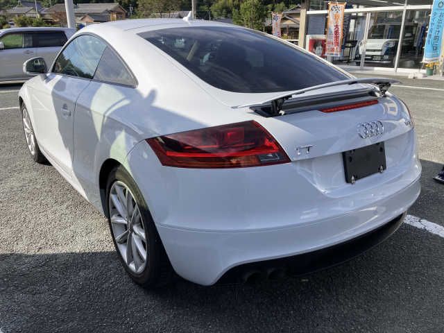 Audi TT 2014-08 13814-2