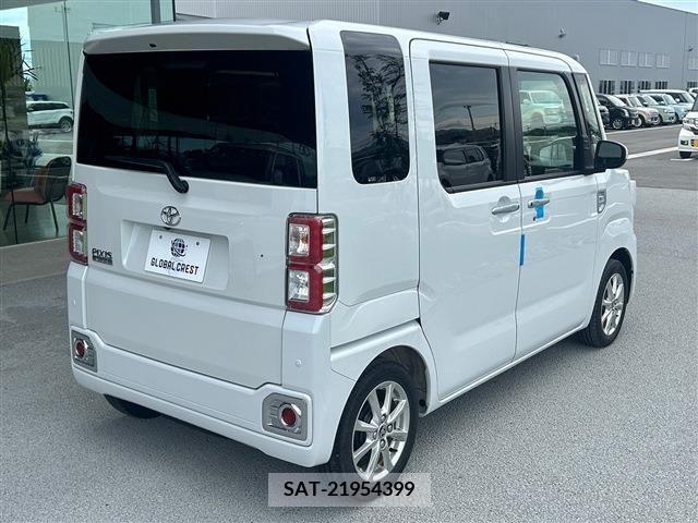 Toyota Pixis Mega 2022-08 341712-4