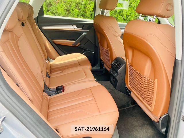 Audi Q5 2021-07 317998-16