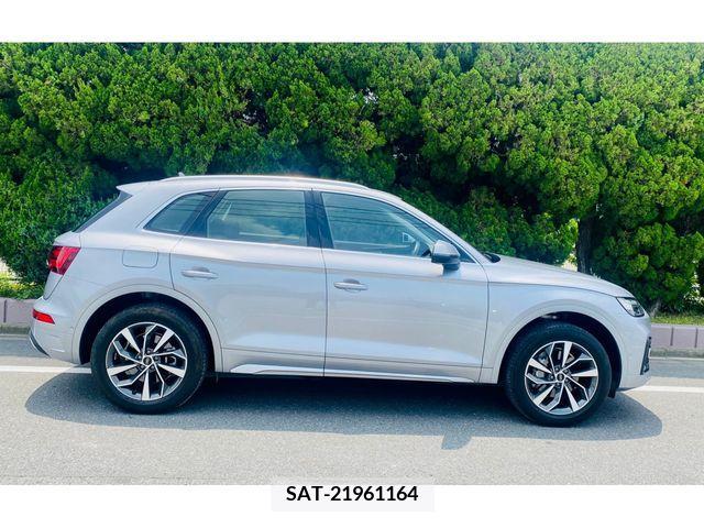 Audi Q5 2021-07 317998-6