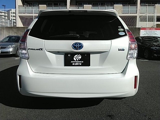 Toyota PRIUS ALPHA 2015-04 193489-18