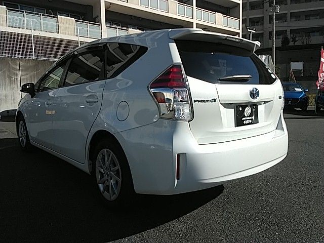 Toyota PRIUS ALPHA 2015-04 193489-17