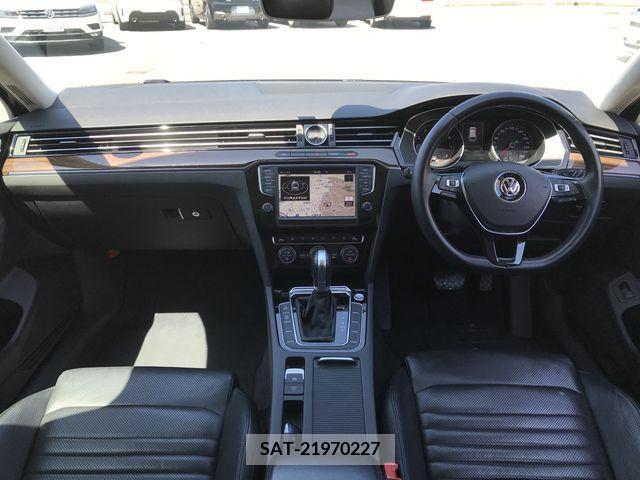 VolksWagen PASSAT VARIANT 2015-07 232802-1
