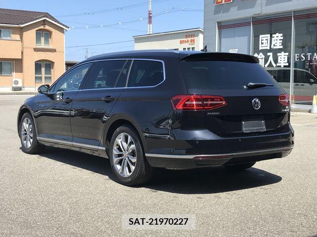 VolksWagen PASSAT VARIANT 2015-07 232802-2
