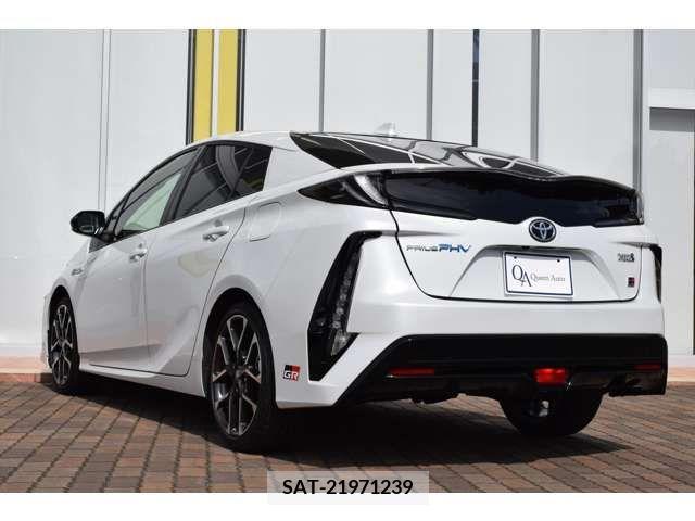 Toyota PRIUS PHV 2021-10 322606-4