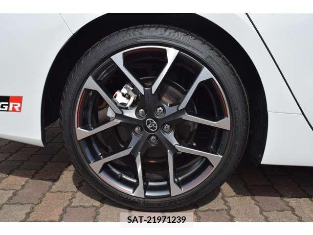 Toyota PRIUS PHV 2021-10 322606-17