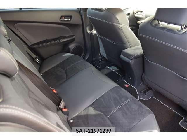 Toyota PRIUS PHV 2021-10 322606-7