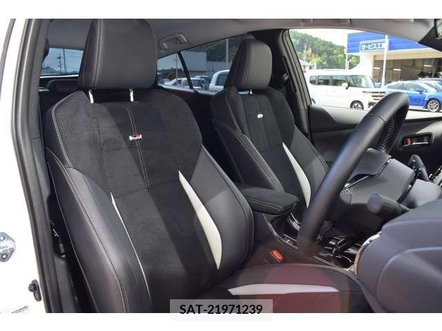 Toyota PRIUS PHV 2021-10 322606-6