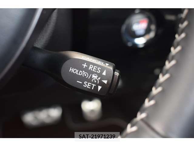Toyota PRIUS PHV 2021-10 322606-10