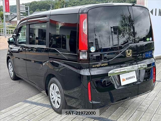 Honda STEP WGN 2019-10 384597-13
