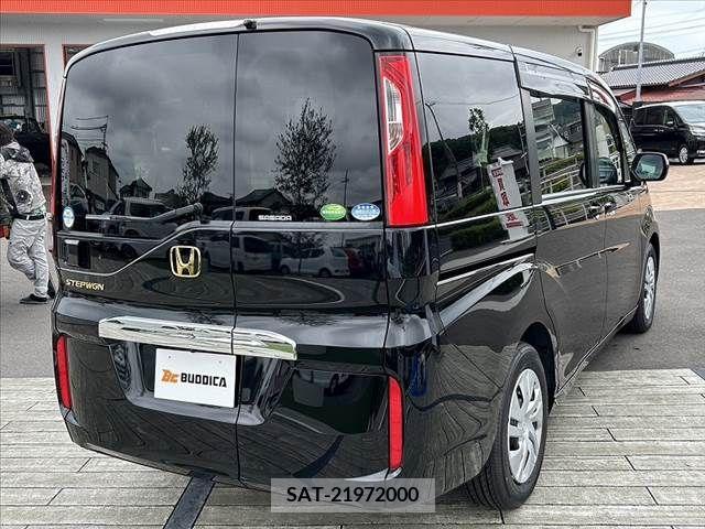Honda STEP WGN 2019-10 384597-11