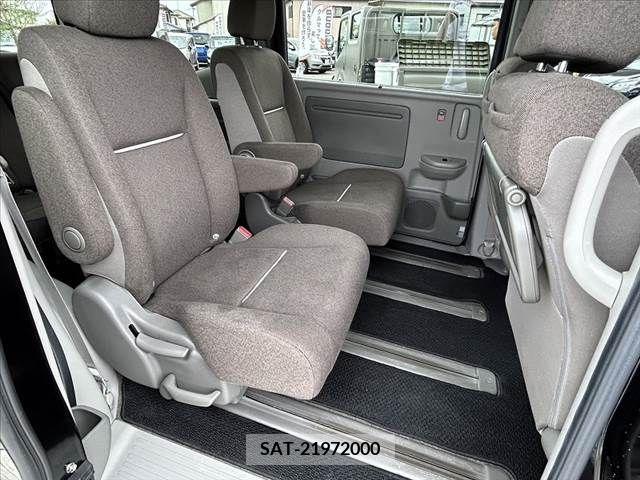 Honda STEP WGN 2019-10 384597-18