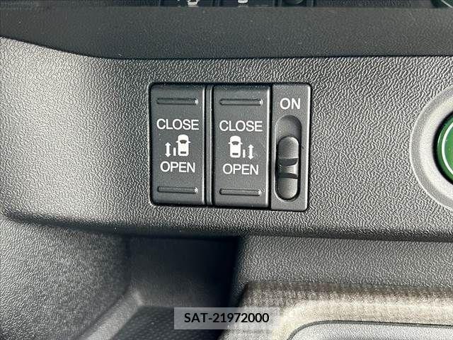 Honda STEP WGN 2019-10 384597-7