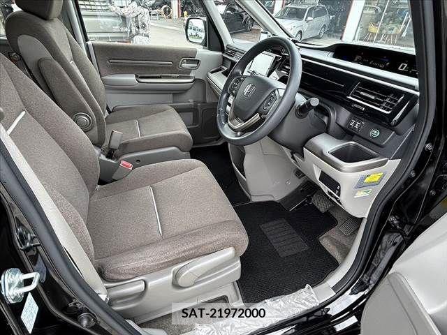 Honda STEP WGN 2019-10 384597-16