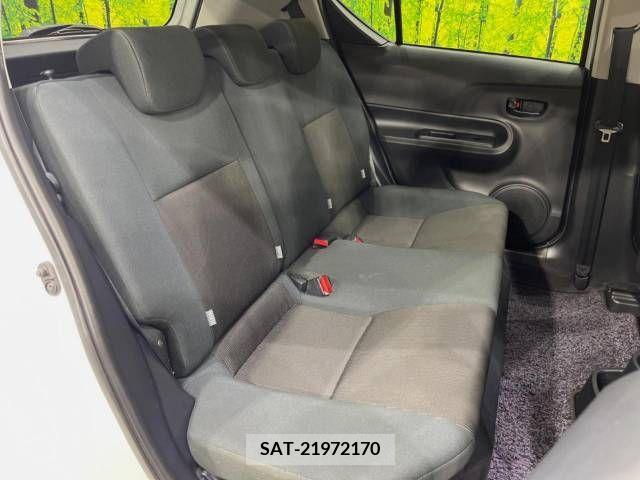 Toyota AQUA 2017-04 260345-9