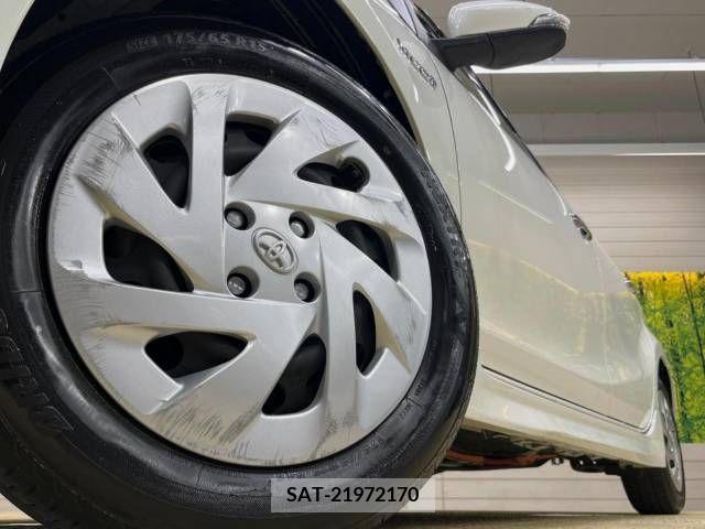 Toyota AQUA 2017-04 260345-13