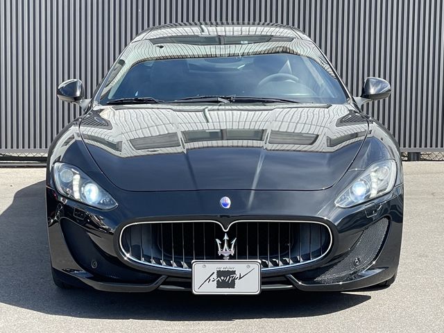 Maserati GRANTURISMO 2011-08 181658-3