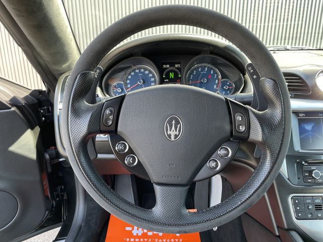 Maserati GRANTURISMO 2011-08 181658-14