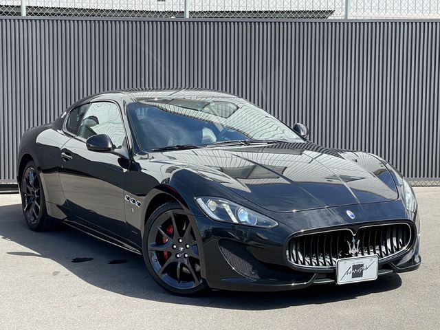 Maserati GRANTURISMO 2011-08 181658-7