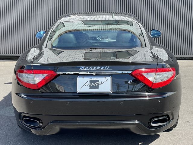 Maserati GRANTURISMO 2011-08 181658-4